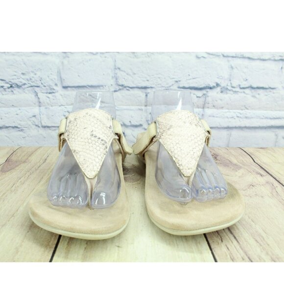 Vionic Wanda Tan Leather Slip-On Embossed Snake Flip Flop Sandals Size 7 Wide - Picture 4 of 9